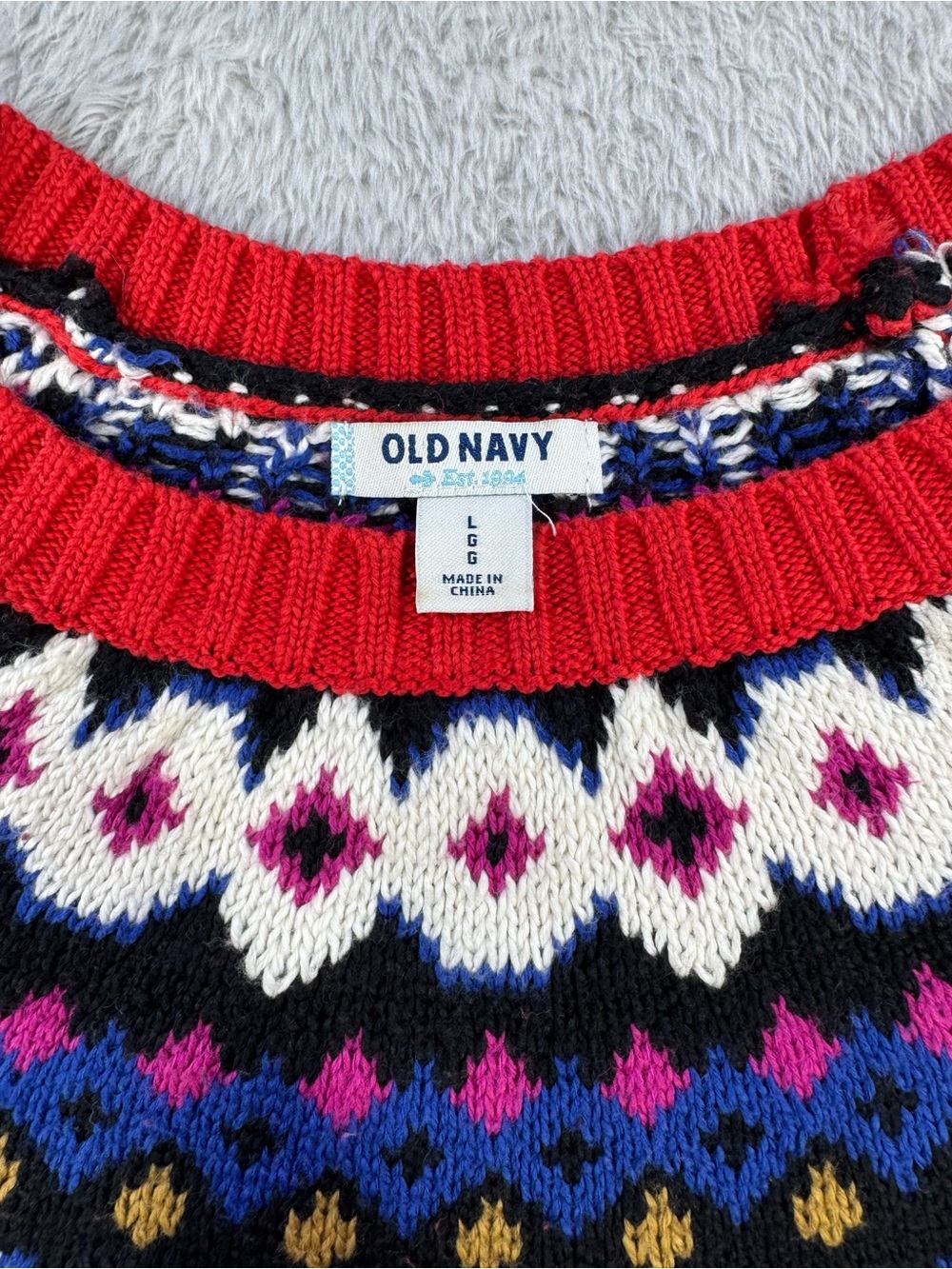 Old Navy Red Fair Isle Nordic Holiday Sweater Women’s L - Picture 5 of 10